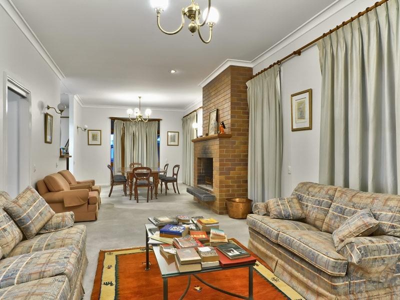 61 Wylie Street, Graceville QLD 4075