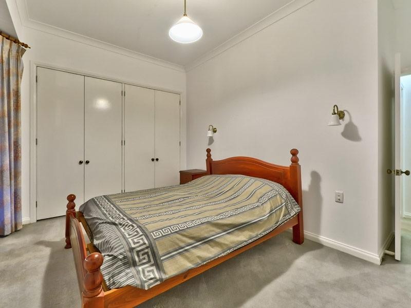 61 Wylie Street, Graceville QLD 4075