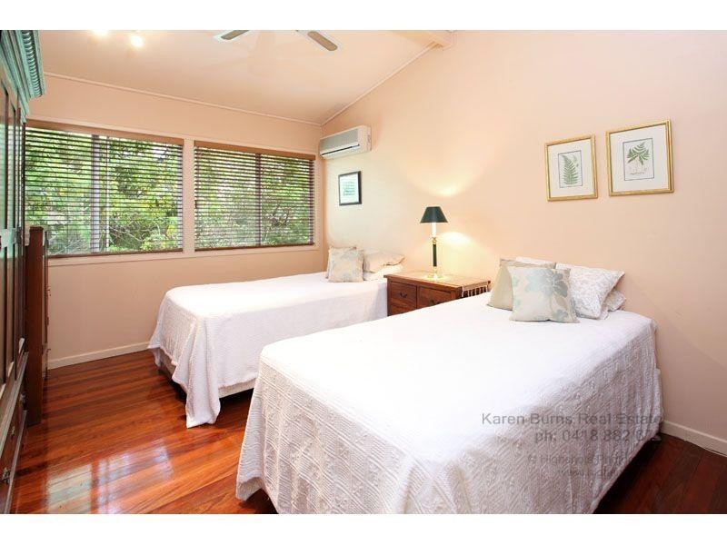 11 Alkina Street, Kenmore QLD 4069