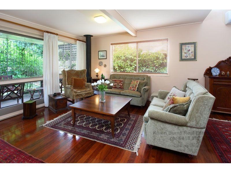 11 Alkina Street, Kenmore QLD 4069