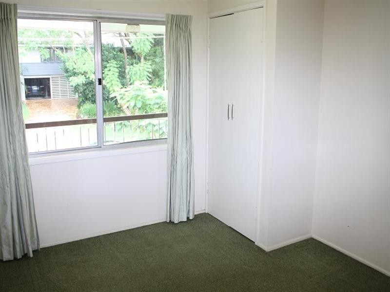 26 Ashburton Street, Chapel Hill QLD 4069