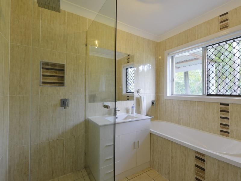 43 Dobell Street, Indooroopilly QLD 4068