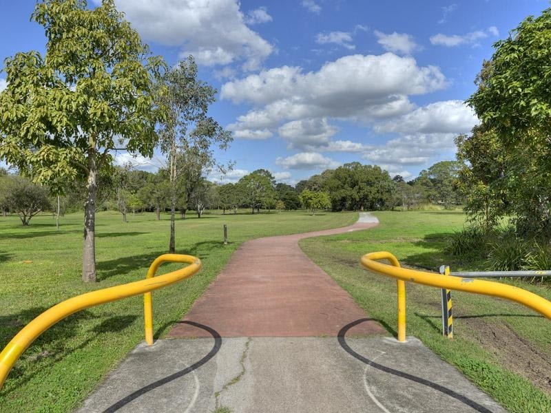 43 Dobell Street, Indooroopilly QLD 4068