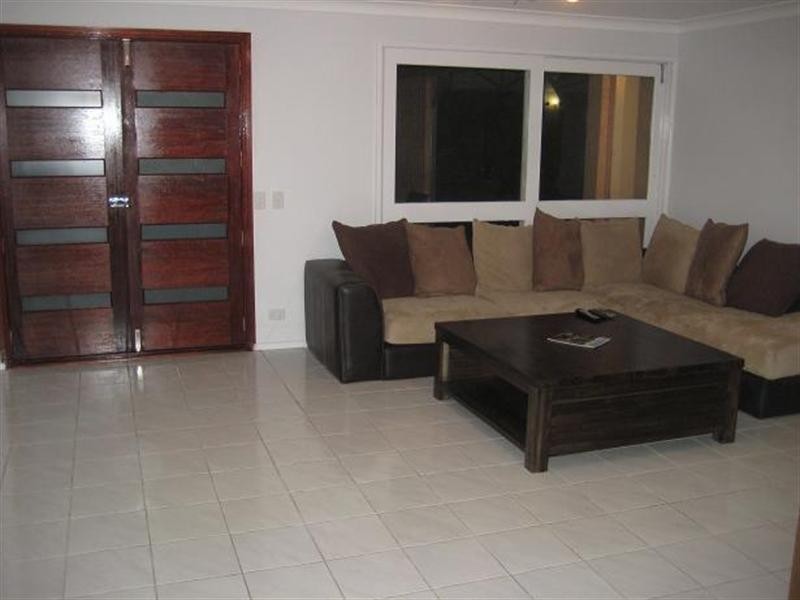 43 Dobell Street, Indooroopilly QLD 4068