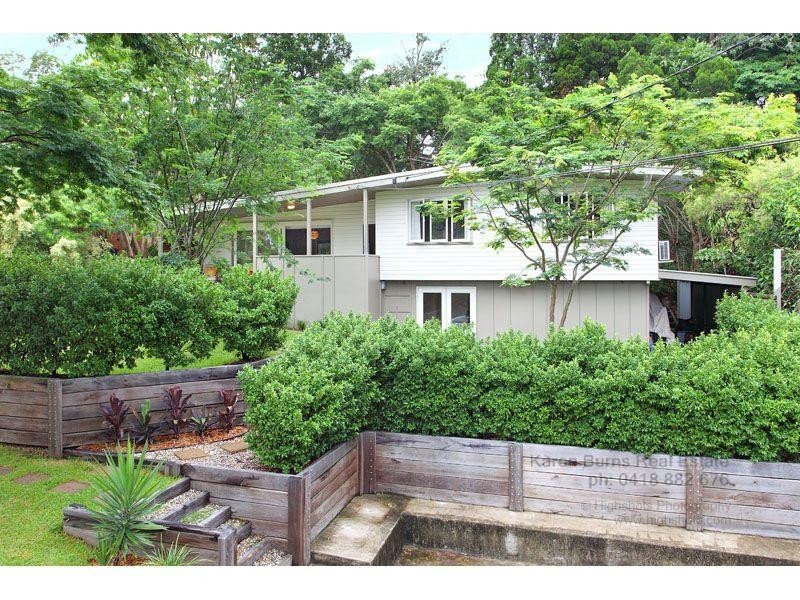 17 Trenton Street, Kenmore QLD 4069