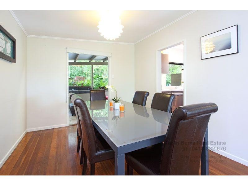 17 Trenton Street, Kenmore QLD 4069