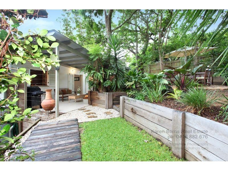 17 Trenton Street, Kenmore QLD 4069