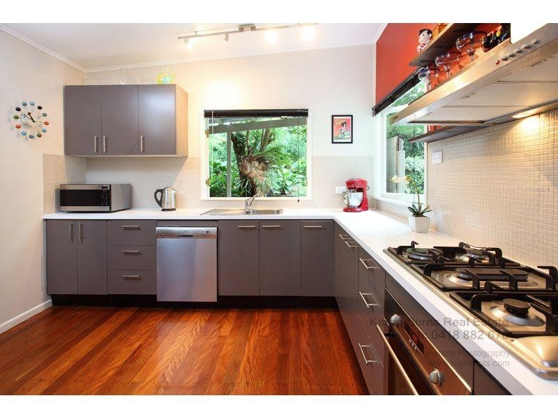 17 Trenton Street, Kenmore QLD 4069