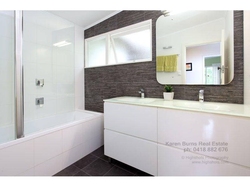 17 Trenton Street, Kenmore QLD 4069