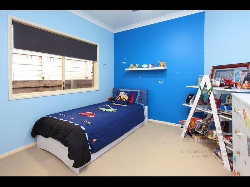 26 Greenford Street, Chapel Hill QLD 4069