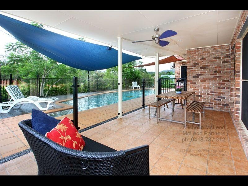 26 Greenford Street, Chapel Hill QLD 4069