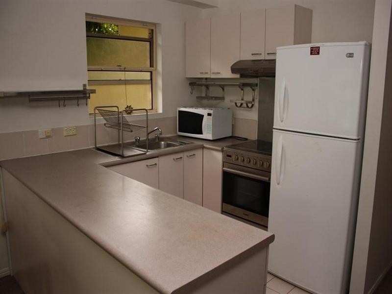 3/124 Carmody Road, St Lucia QLD 4067