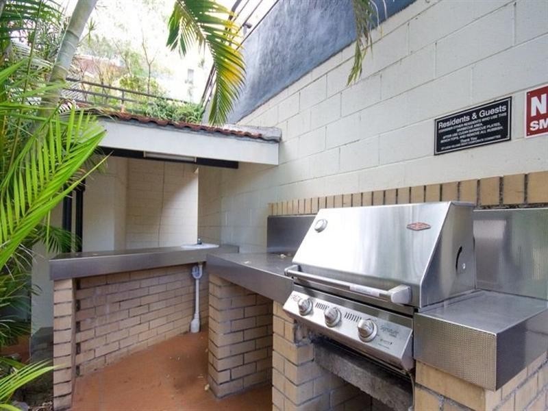 4/31 Bishop Street, St Lucia QLD 4067