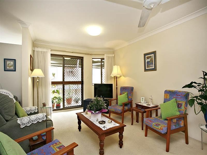 2/155 Central Avenue, Indooroopilly QLD 4068