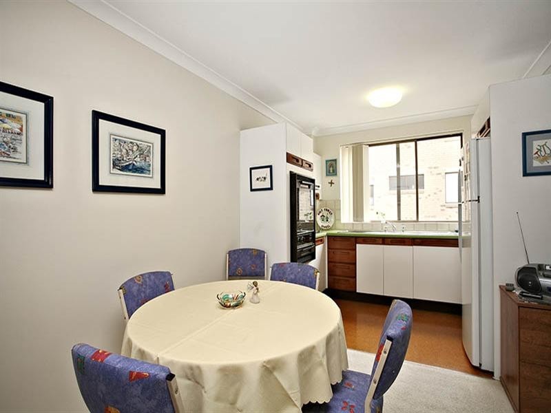 2/155 Central Avenue, Indooroopilly QLD 4068