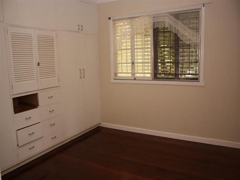 46 Clarence Road, Indooroopilly QLD 4068
