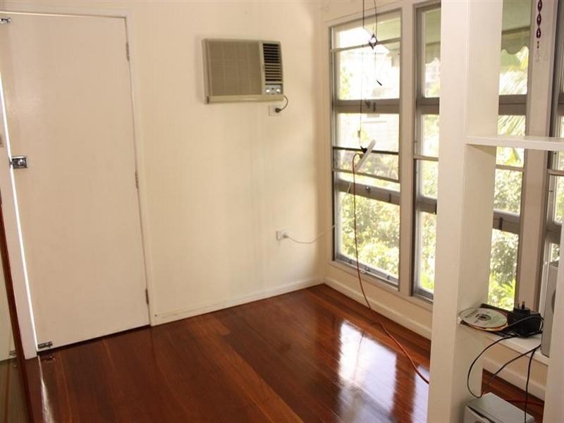 46 Clarence Road, Indooroopilly QLD 4068