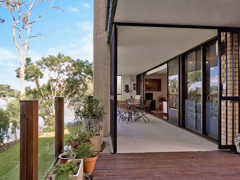 2/58 Sandford Street, St Lucia QLD 4067