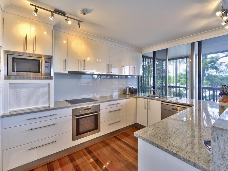 2/58 Sandford Street, St Lucia QLD 4067