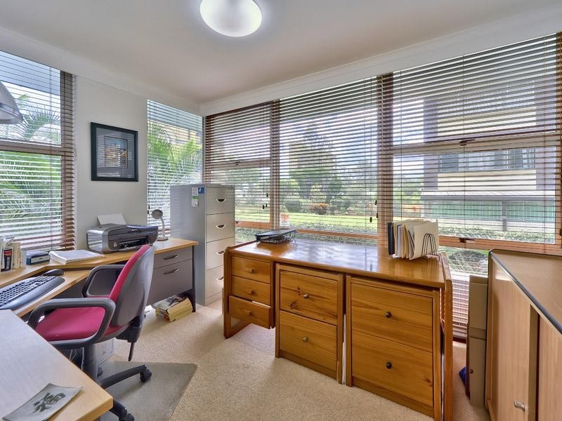 2/58 Sandford Street, St Lucia QLD 4067