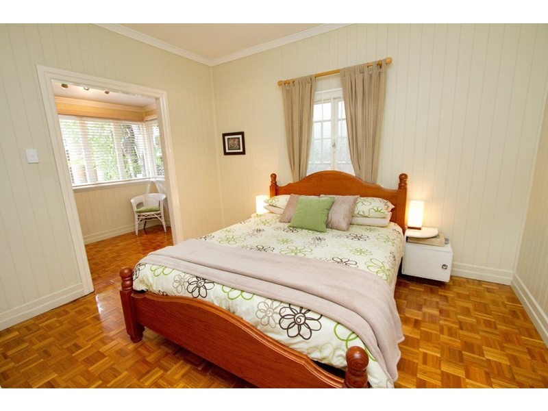 10 Ivy Street, Toowong QLD 4066