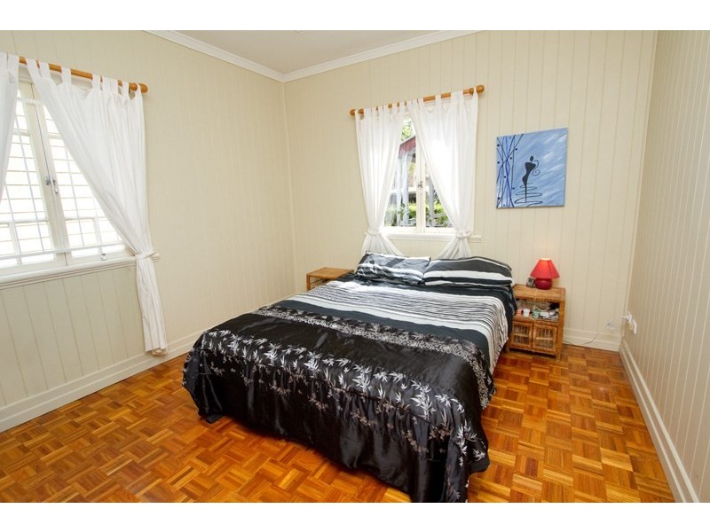 10 Ivy Street, Toowong QLD 4066