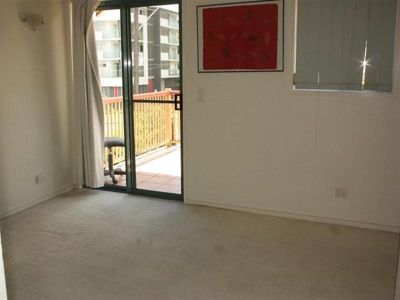 2/35 Gailey Road, St Lucia QLD 4067