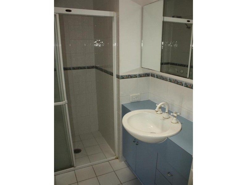 2/35 Gailey Road, St Lucia QLD 4067