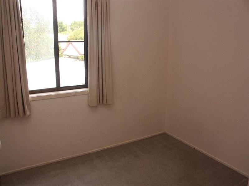 180 Indooroopilly Road, St Lucia QLD 4067