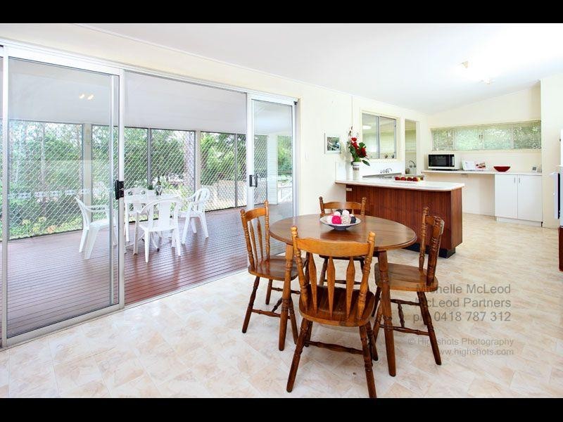 22 Kenmore Road, Kenmore QLD 4069