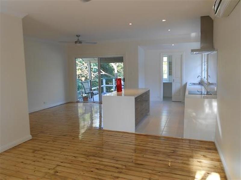 9 Johnstone Road, Sherwood QLD 4075