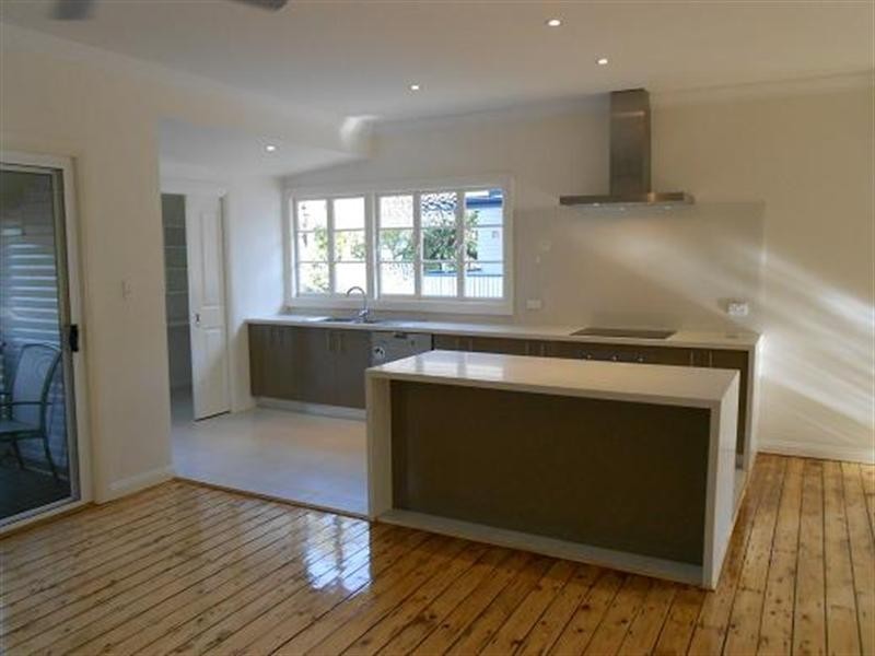 9 Johnstone Road, Sherwood QLD 4075