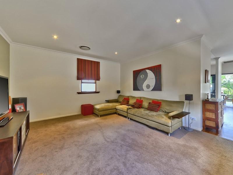 15 Kinkead Avenue, Sherwood QLD 4075