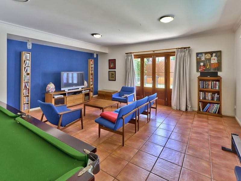 15 Kinkead Avenue, Sherwood QLD 4075