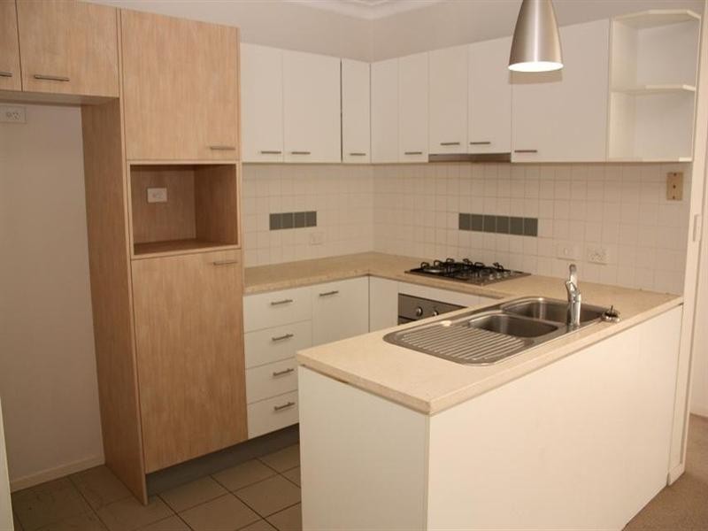 11/16 Grosvenor Road, Indooroopilly QLD 4068