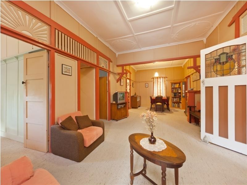 34 Fewings Street, Toowong QLD 4066