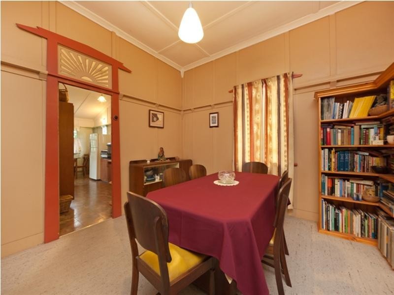 34 Fewings Street, Toowong QLD 4066