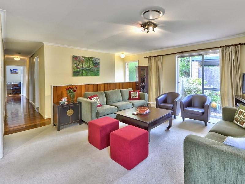 73 Gem Road, Kenmore QLD 4069