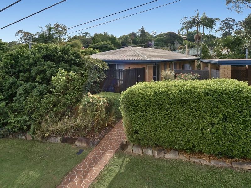 73 Gem Road, Kenmore QLD 4069