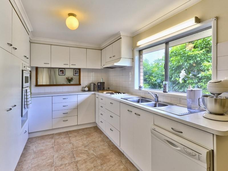 73 Gem Road, Kenmore QLD 4069