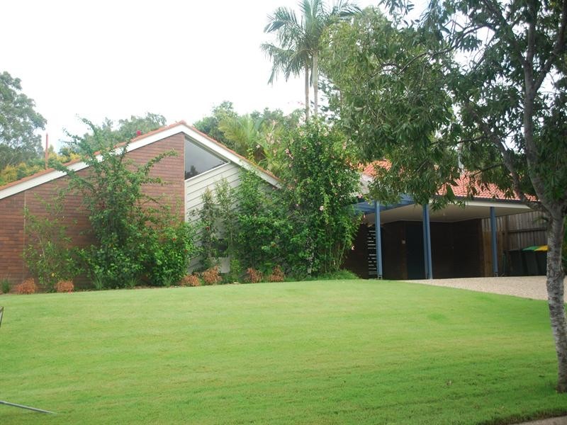 11 Valleybrook Street, Kenmore Hills QLD 4069