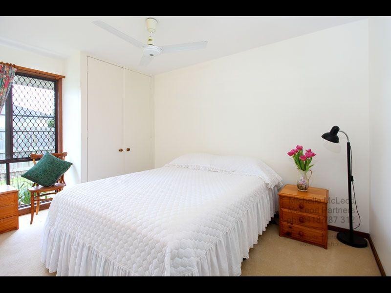 11 Valleybrook Street, Kenmore Hills QLD 4069