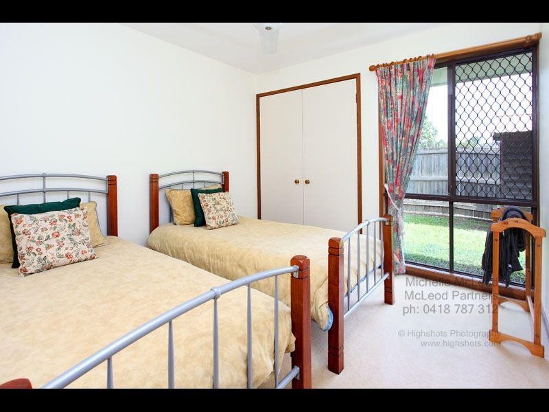 11 Valleybrook Street, Kenmore Hills QLD 4069