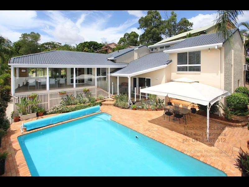 16 Jamner Street, Chapel Hill QLD 4069