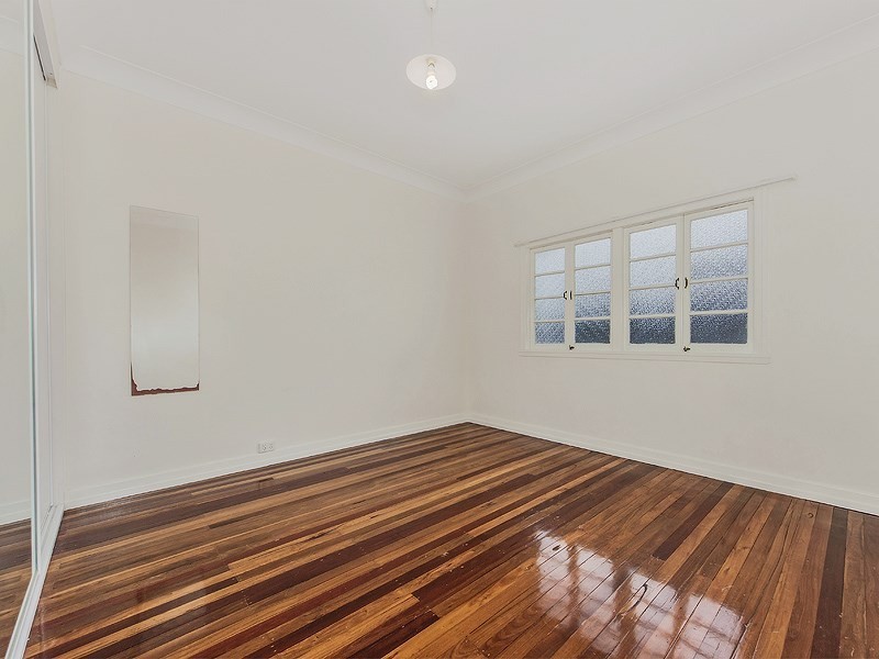 27 Ruskin Street, Taringa QLD 4068