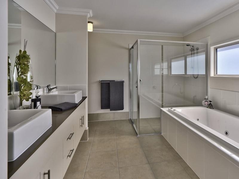 277 Long Street East, Graceville QLD 4075