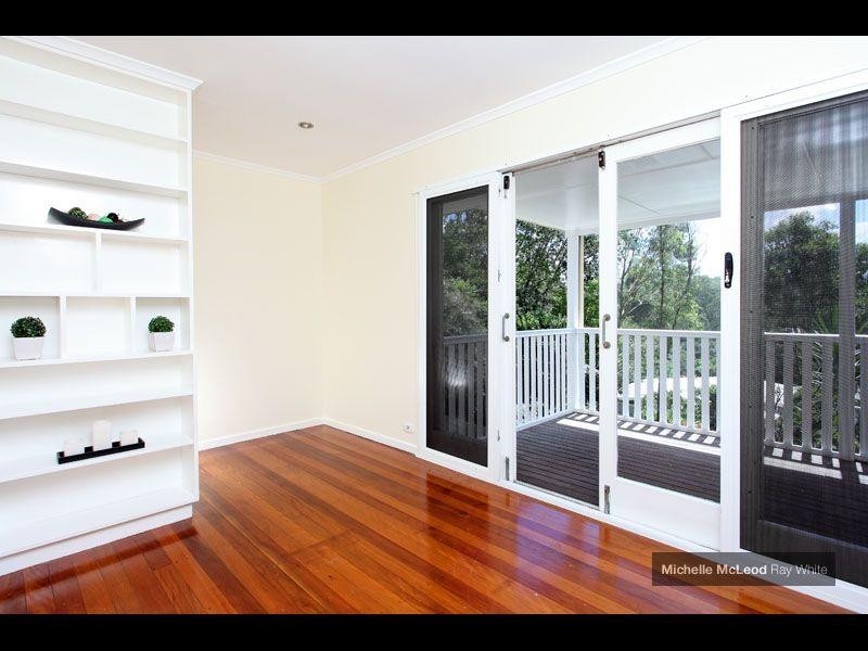 31 Orkney Street, Kenmore QLD 4069