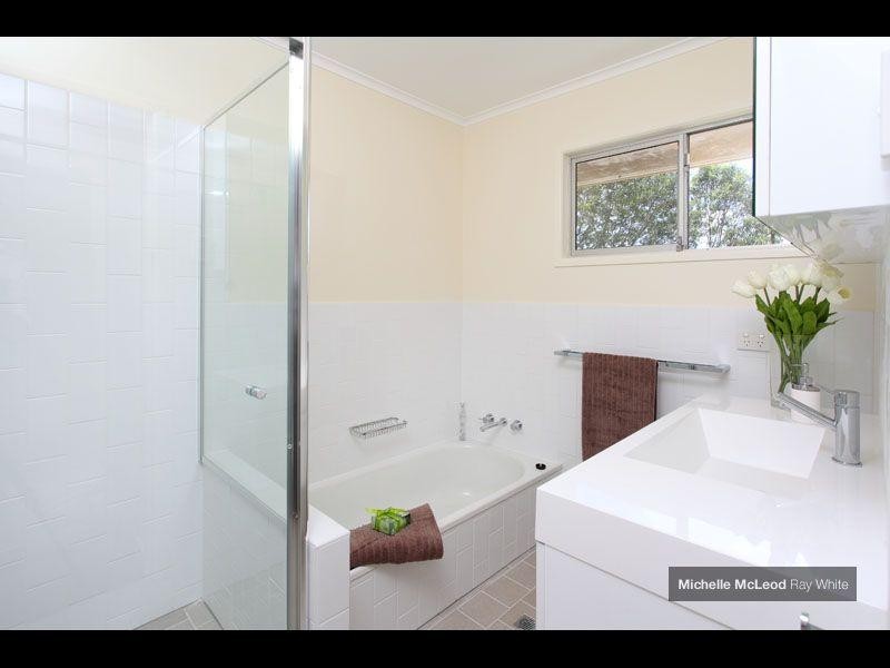 31 Orkney Street, Kenmore QLD 4069