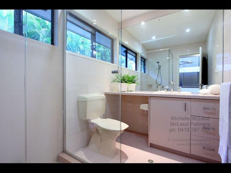 42 Merrilyn Street, Chapel Hill QLD 4069