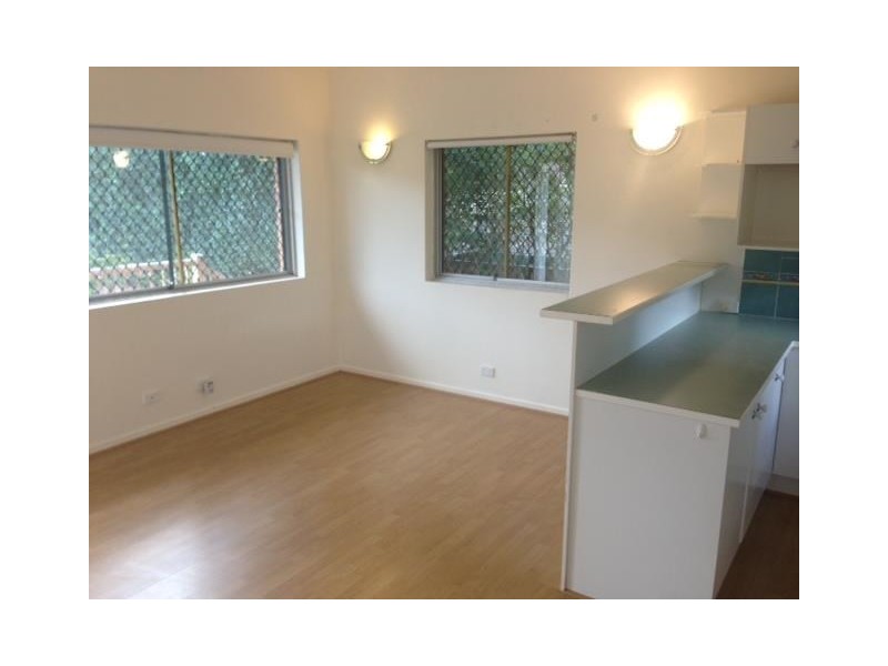 2/36 Ruskin Street, Taringa QLD 4068